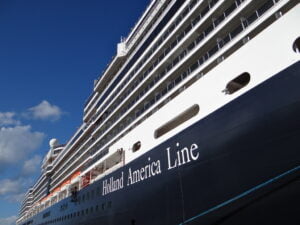 Read more about the article How to Make a Holland America Booking