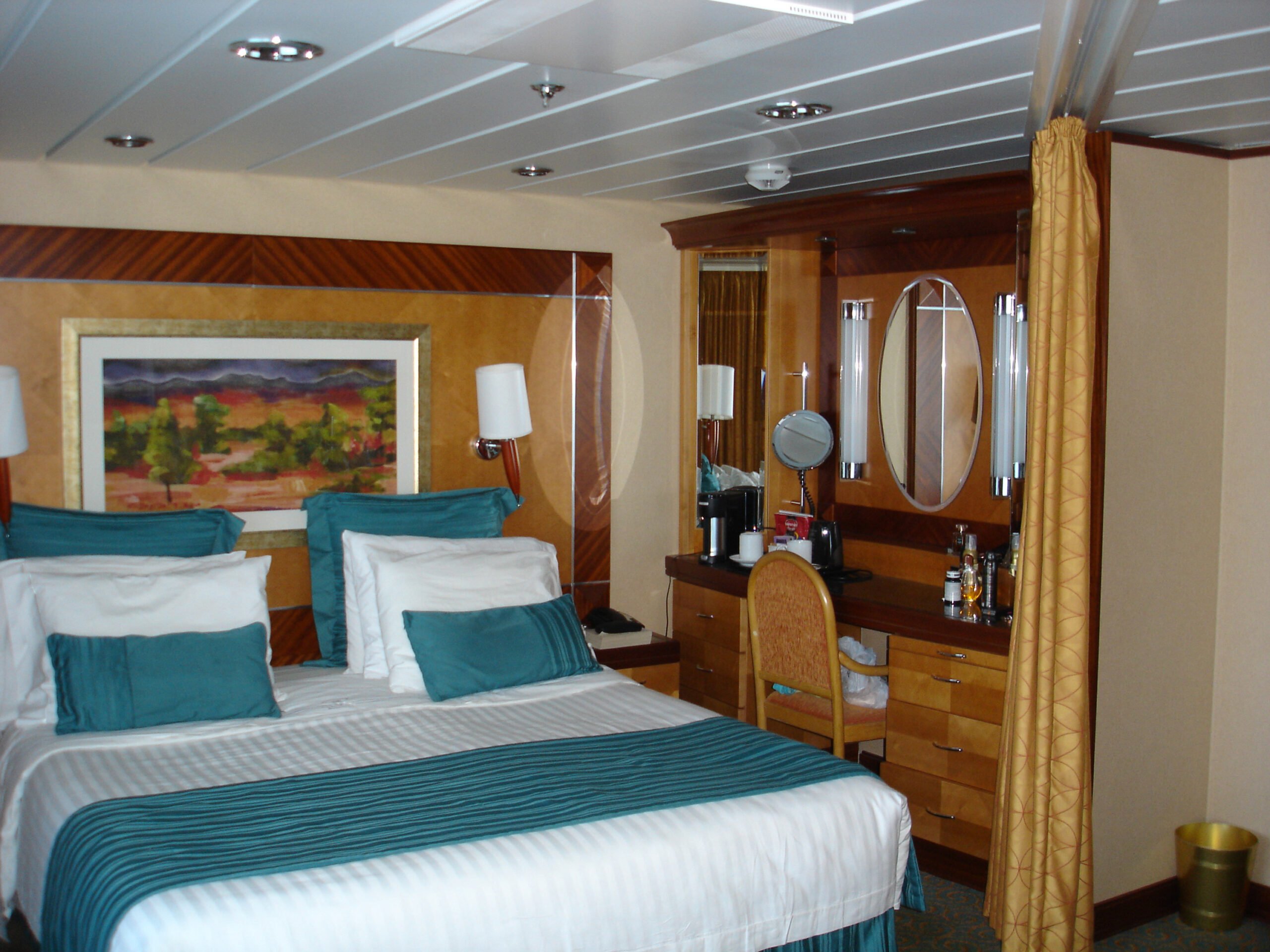 Read more about the article What Types Of Accommodations Or Staterooms Are Available?