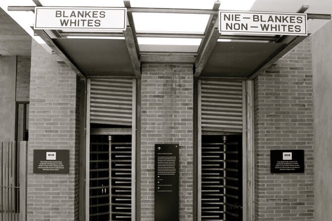 Private Tour to Soweto, Mandela House, Constitutional Hill and Apartheid Museum Review
