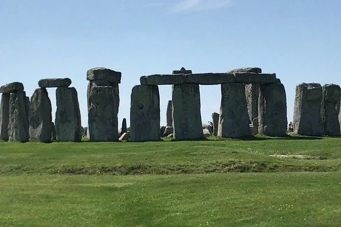 Salisbury Magna Carta Stonehenge and Bath Private Tour Review