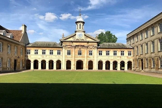 Read more about the article What is the most historical place in the UK? Discovering the Majestic Landscapes of Historical Sites in UK and Ireland